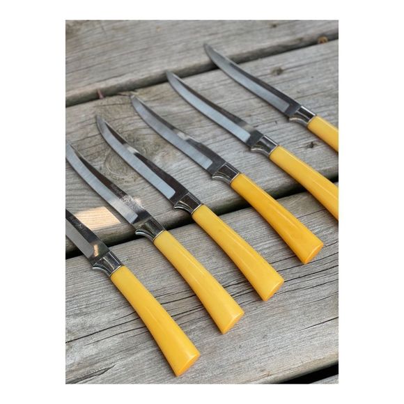 Vintage Bakelight Handle Steak Knife Set x 6 Butterscotch Washington Forge Steel - Picture 1 of 14